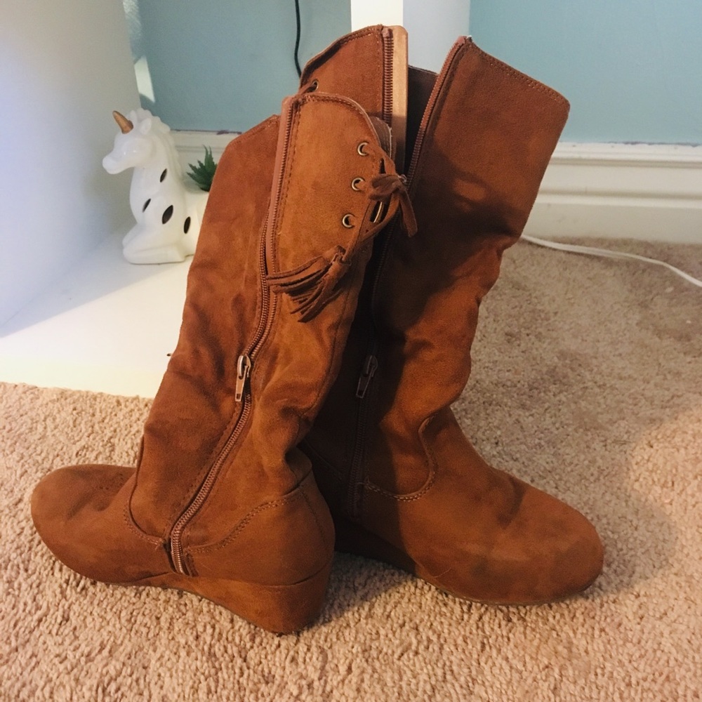 Girls brown boots